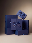Premium Navy Gift Box（Fits 4–5 Items）